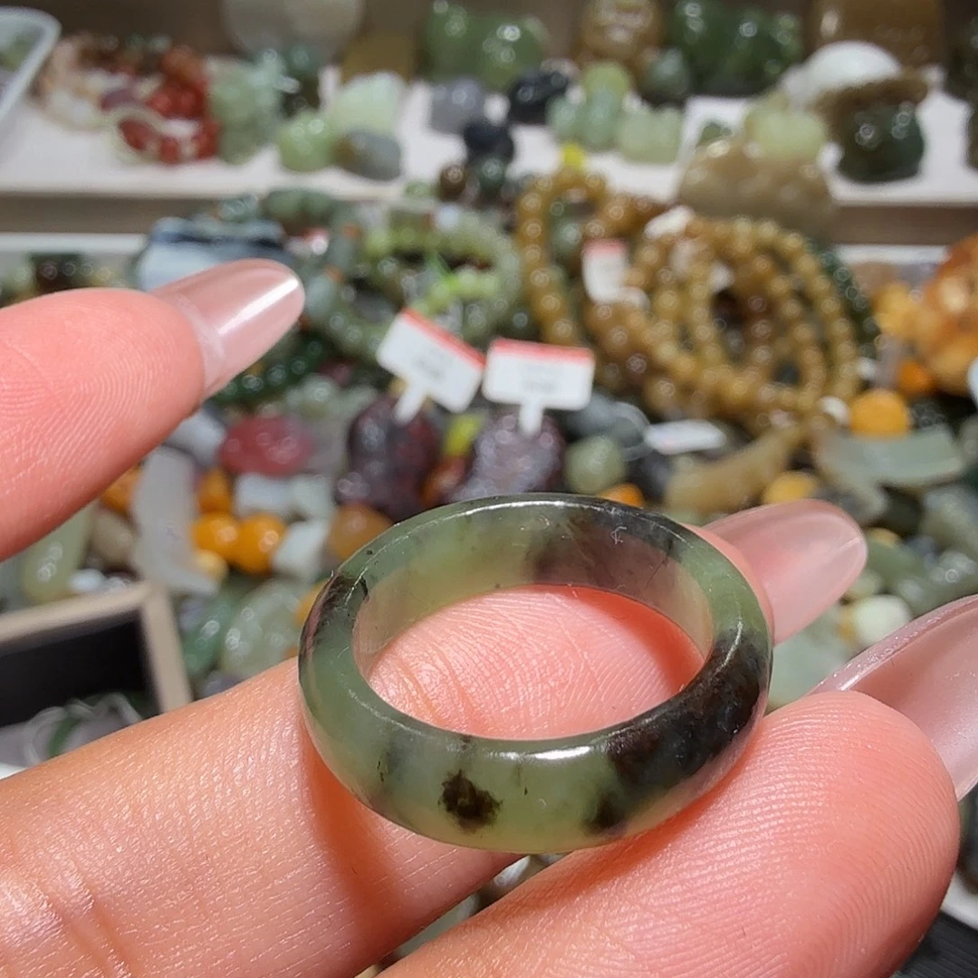 和田玉未镶嵌珠宝奇石