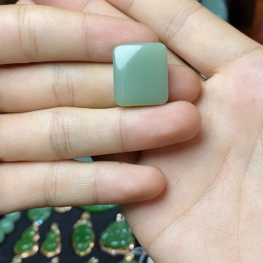 和田玉（碧玉）未镶嵌颈饰