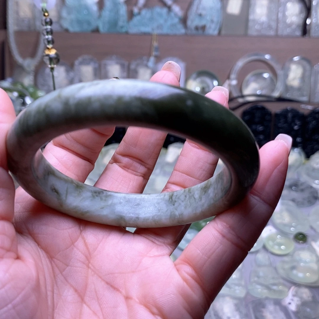 蛇纹石玉未镶嵌手镯不退不换