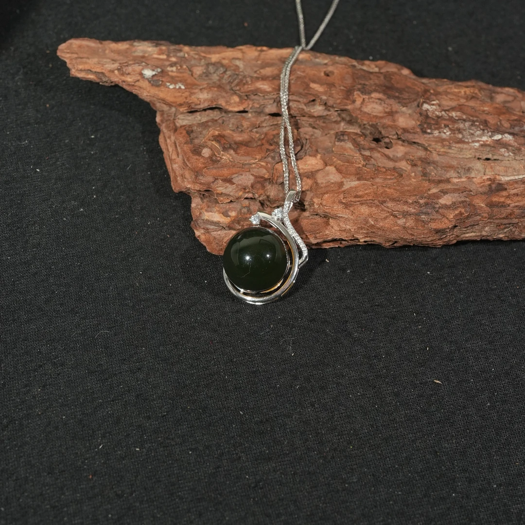 10.24香港王老板-琥珀吊坠w9137