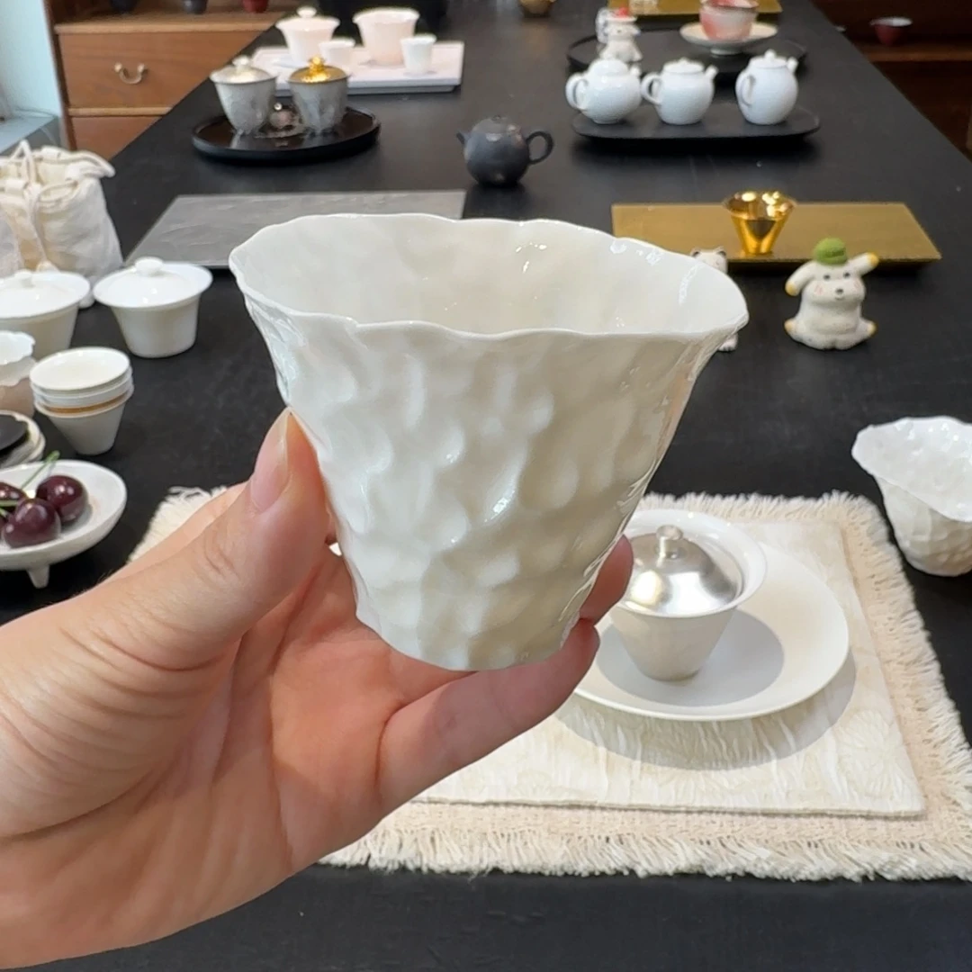 孤品羊脂玉手捏杯