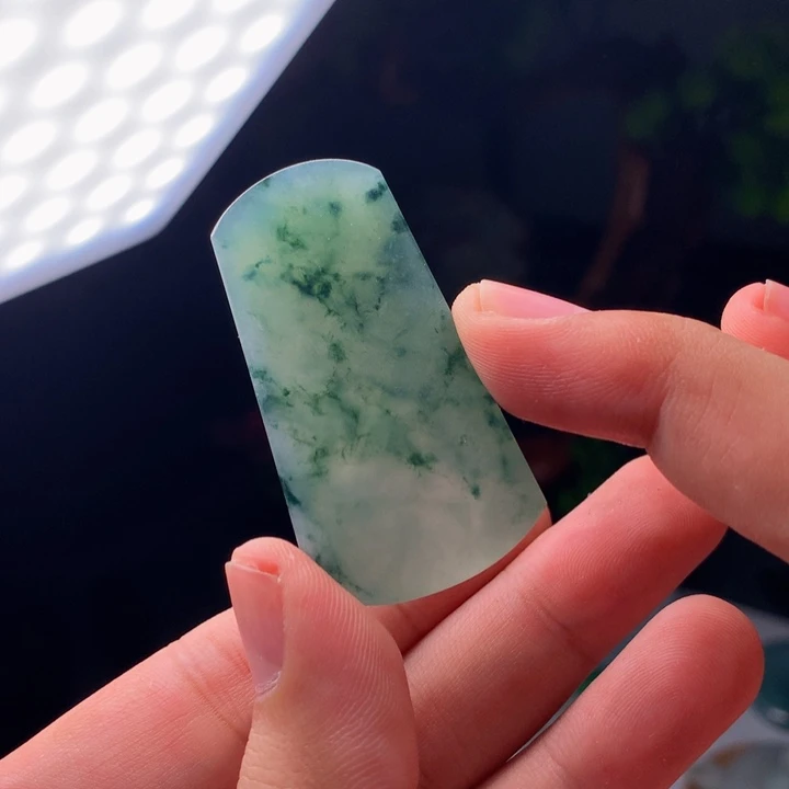 未镶嵌定制翡翠牌子