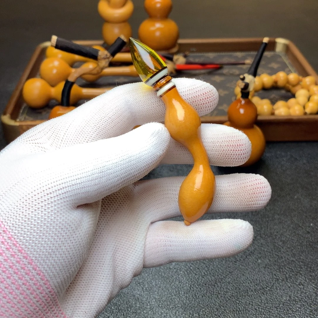 8*天然植物保护研究所所长