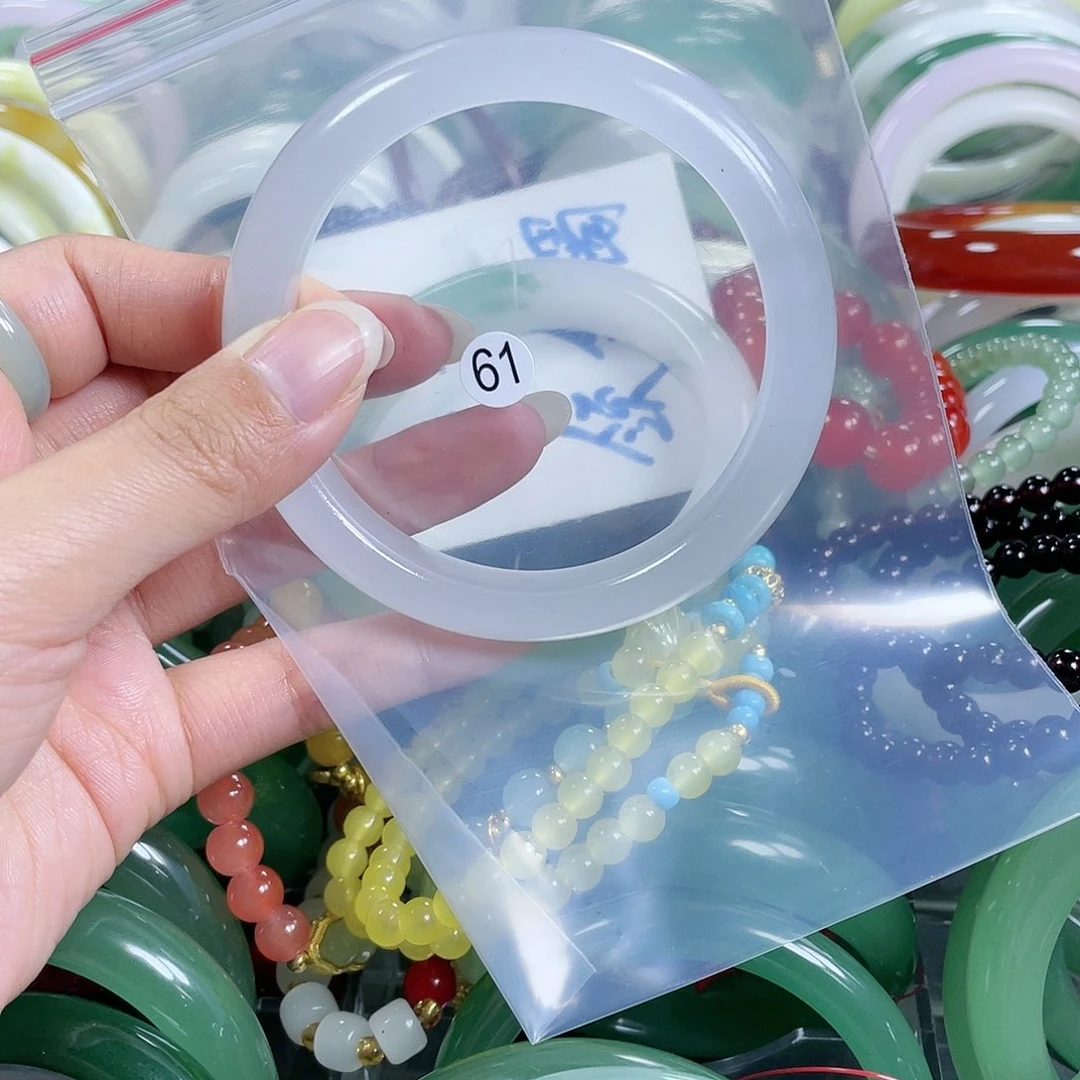 石英质玉手镯未镶嵌62