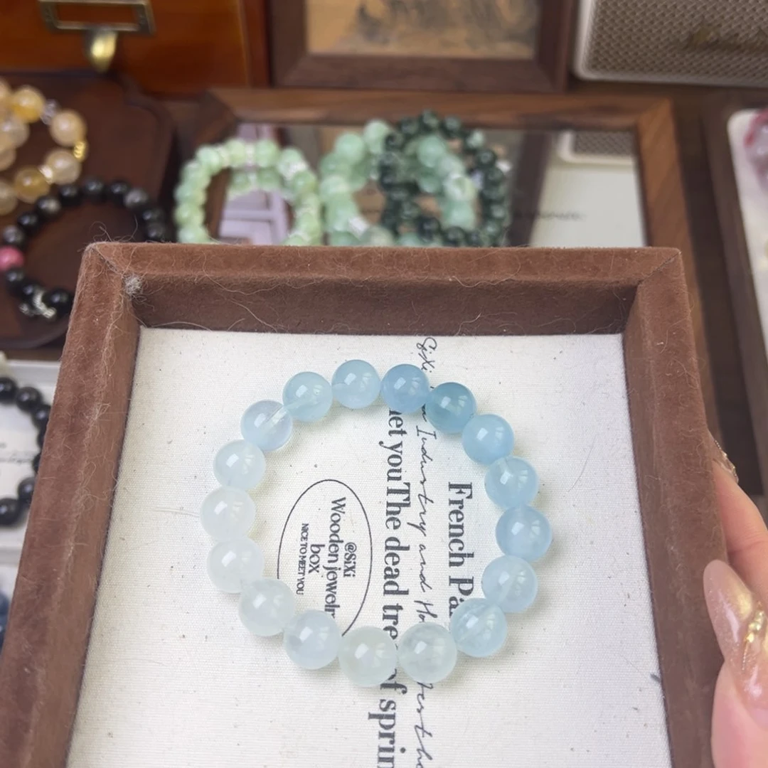 水晶手链未镶嵌李****?海蓝宝