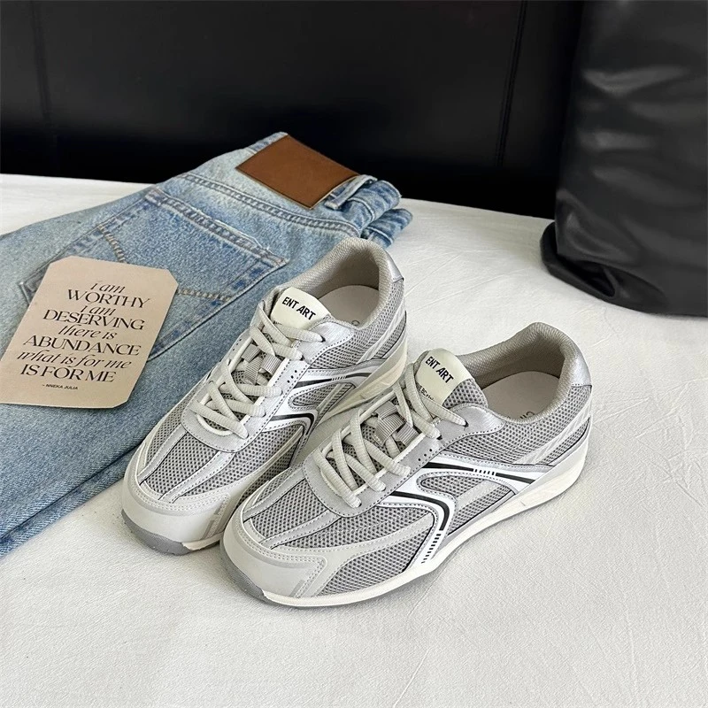 2025秋季新款百搭轻便平底内增高时尚德训鞋女复古休闲软底阿甘鞋