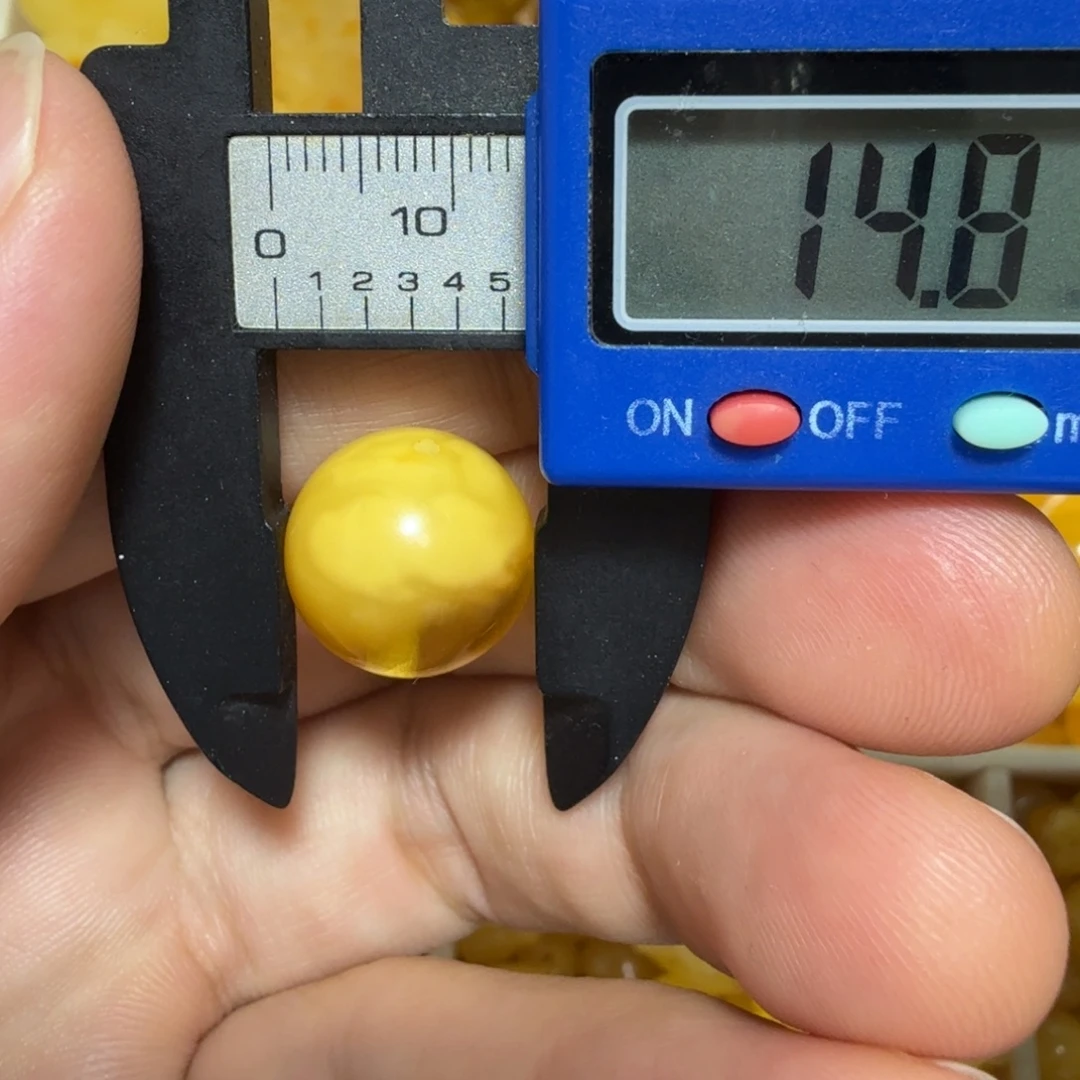 琥珀未镶嵌裸石成品