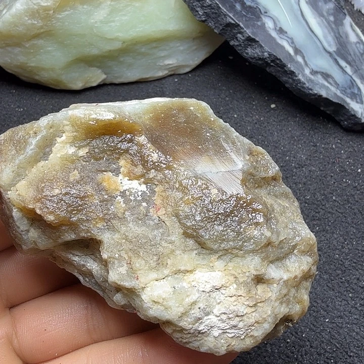 和田玉（糖玉）未镶嵌珠宝半成品