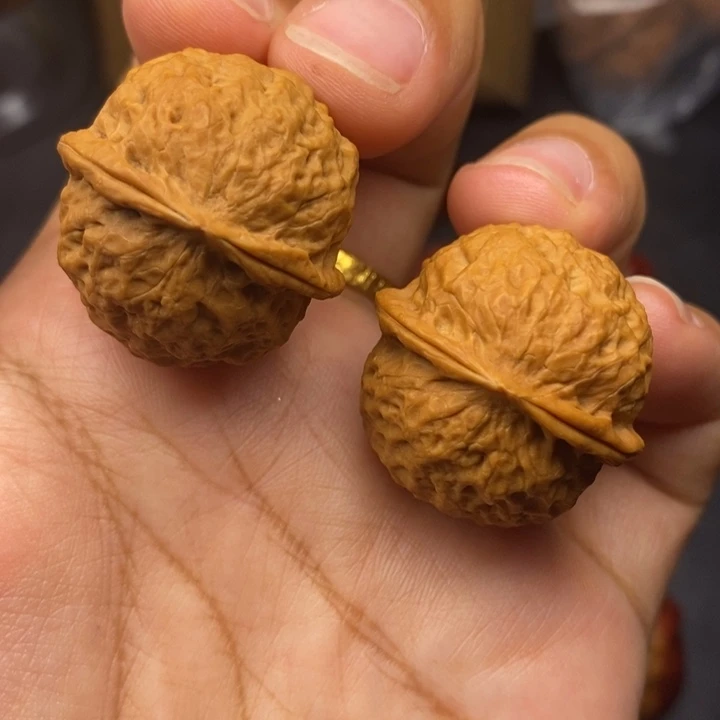 文玩核桃把件29尺鱼子球