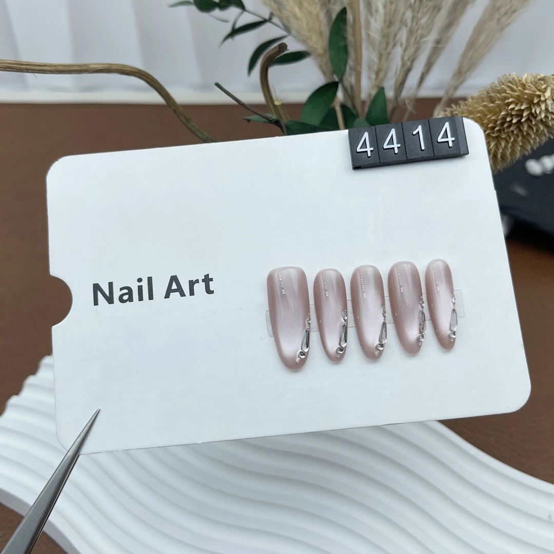 4414高级感纯手工定制夏季款式穿戴甲短甲豆豆甲短方轻奢款