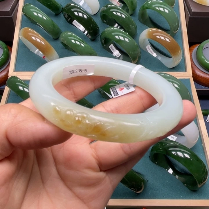 和田玉未镶嵌手镯6061