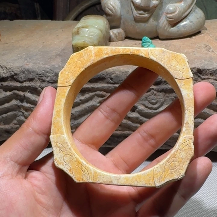 老***张和田玉（糖玉）未镶嵌挂件