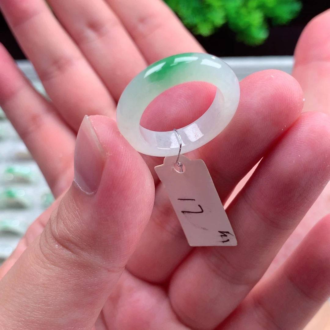 未镶嵌戒指翡翠天然