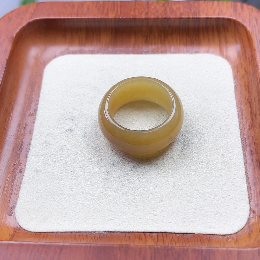 五***肉和田玉未镶嵌戒圈19号