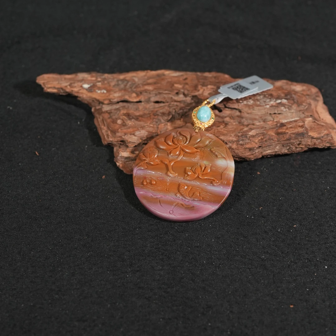 10.15香港王老板-玛瑙吊坠2k83