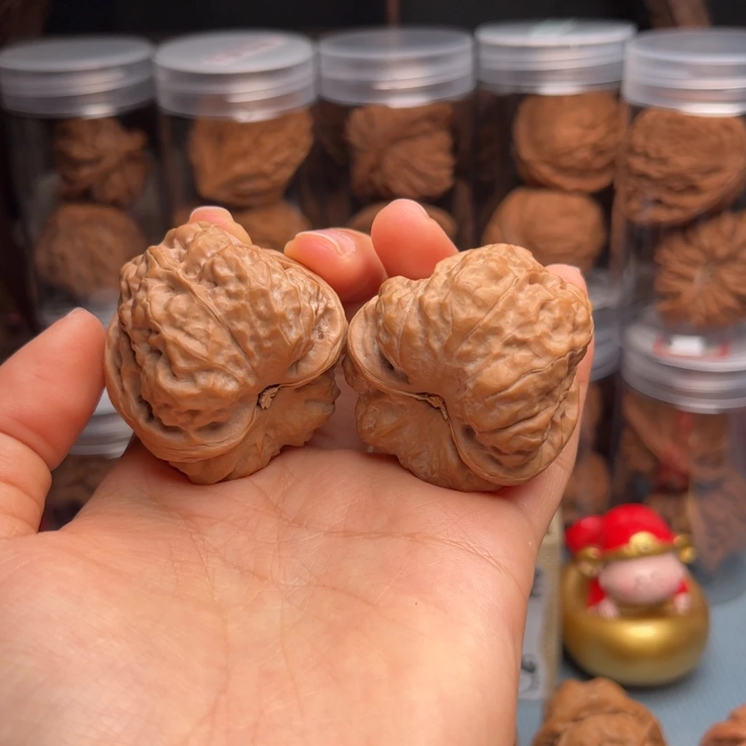 把件文玩核桃蛤蟆头40。蹬腿开背瞪眼