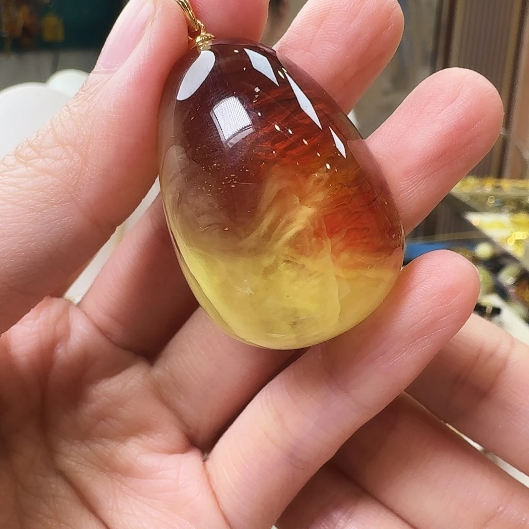 琥珀未镶嵌颈饰吊坠