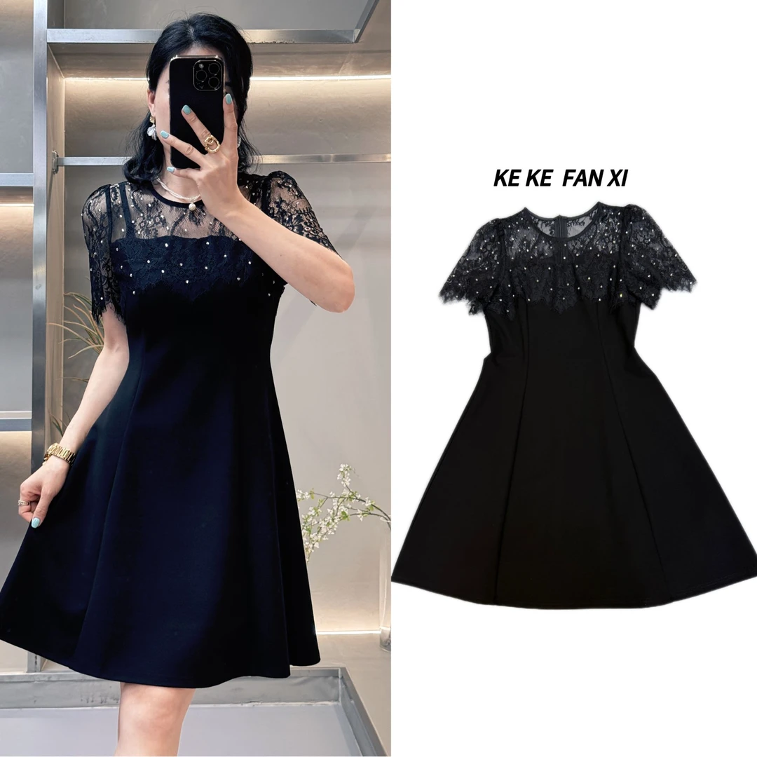 25161肩部蕾丝钉钻连衣裙显瘦气质时尚小黑裙法式夏季拼接设计感