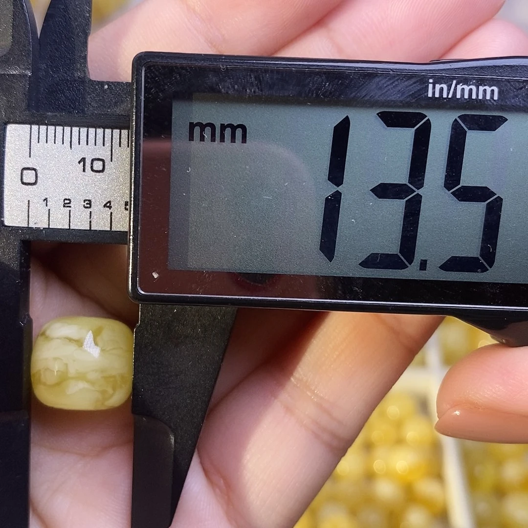 裸石琥珀未镶嵌只****y蜜蜡老型