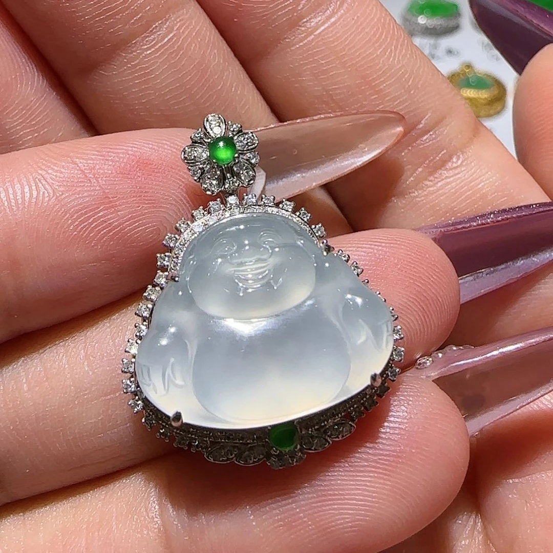 【闪购商品】颈饰18K金镶嵌翡翠天然