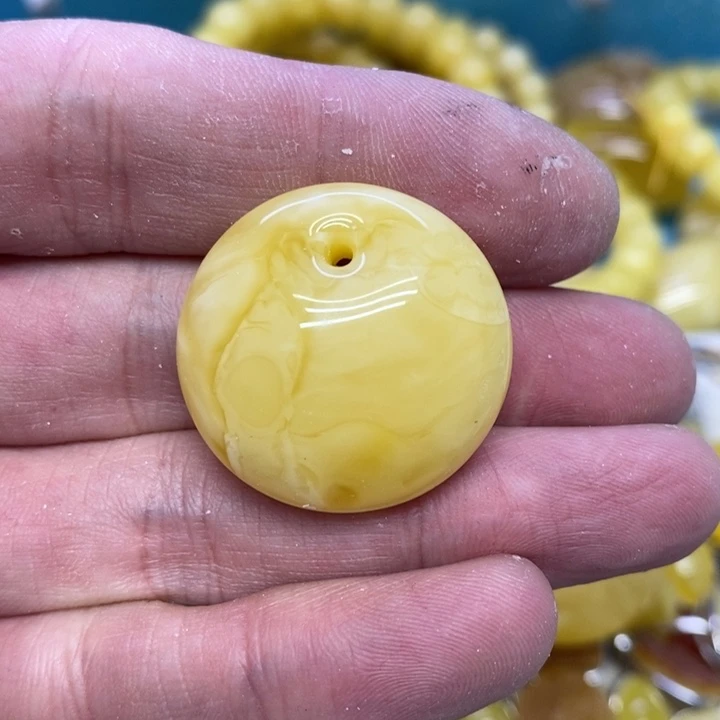 蜜蜡裸石未镶嵌吊坠