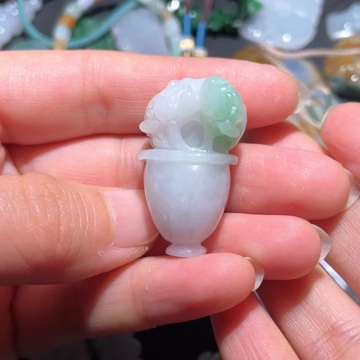 【闪购商品】翡翠颈饰未镶嵌天然翡翠