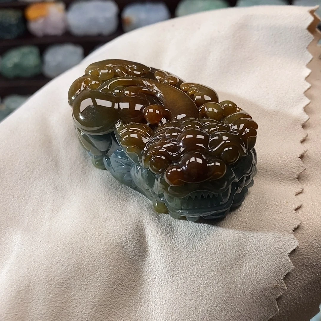 翡翠未镶嵌颈饰天然翡翠吊坠貔貅