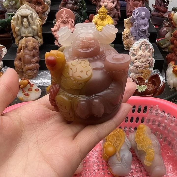 石英质玉未镶嵌摆件