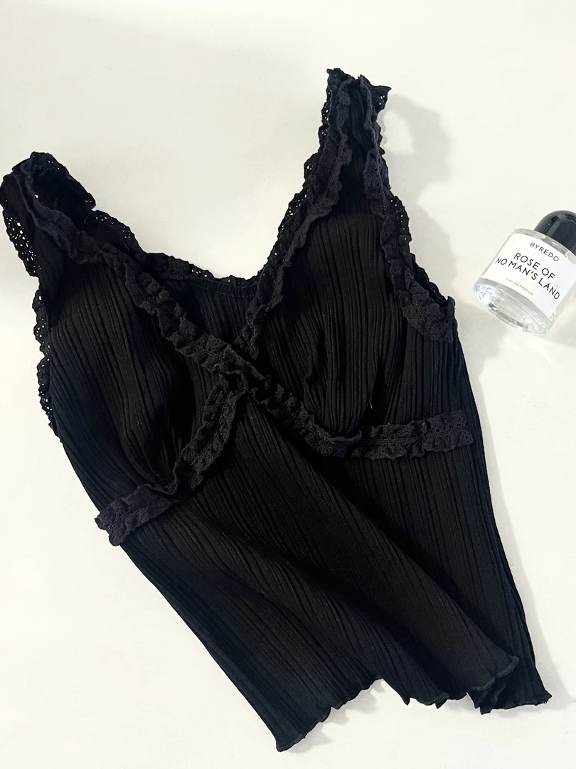 2025东大门新款极简风木耳边超特别显瘦福福夏季慢人风V领背心