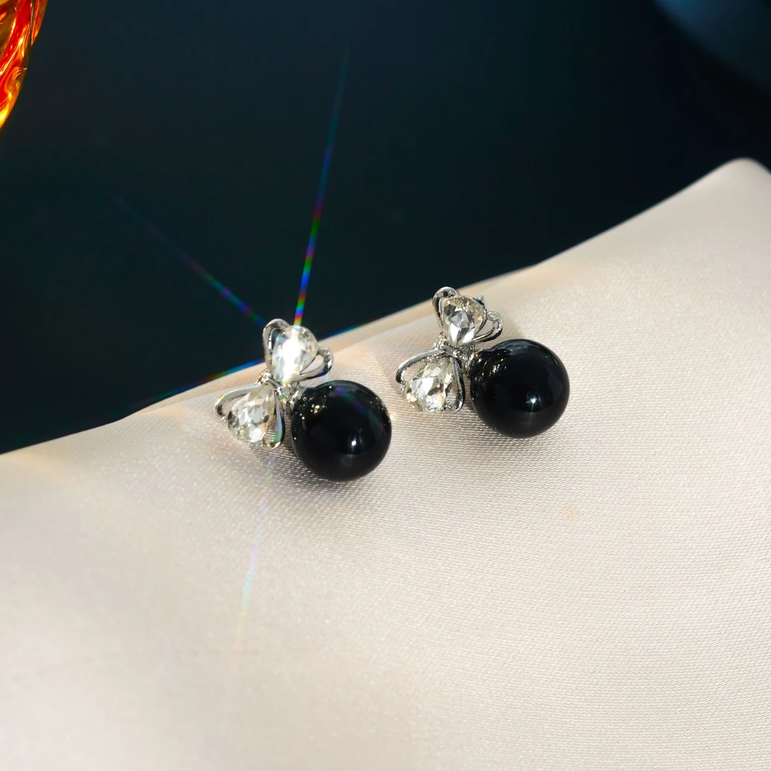 铜合金耳饰 少女风黑色日韩简约风耳钉耳饰时尚优雅气质N3464