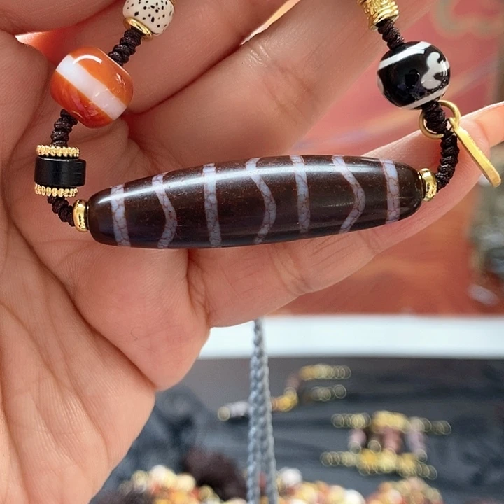 玛瑙/玉髓颈饰合金