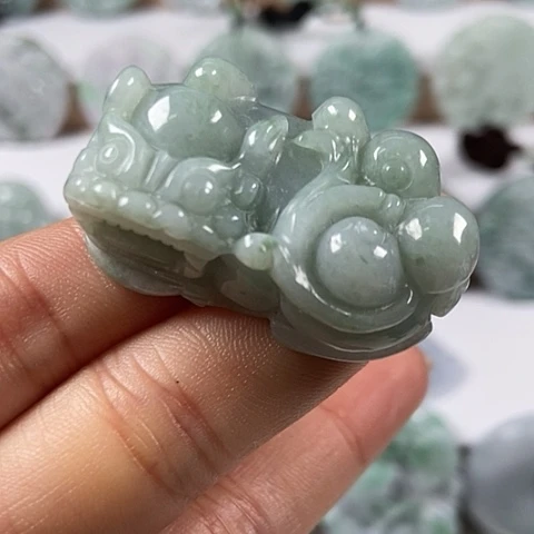 翡翠颈饰未镶嵌貔貅福利