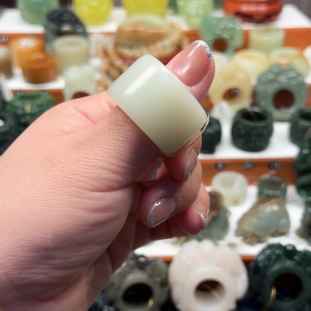 蛇纹石玉未镶嵌戒指