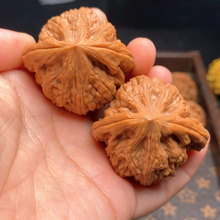 文玩核桃把件虎头王41尺