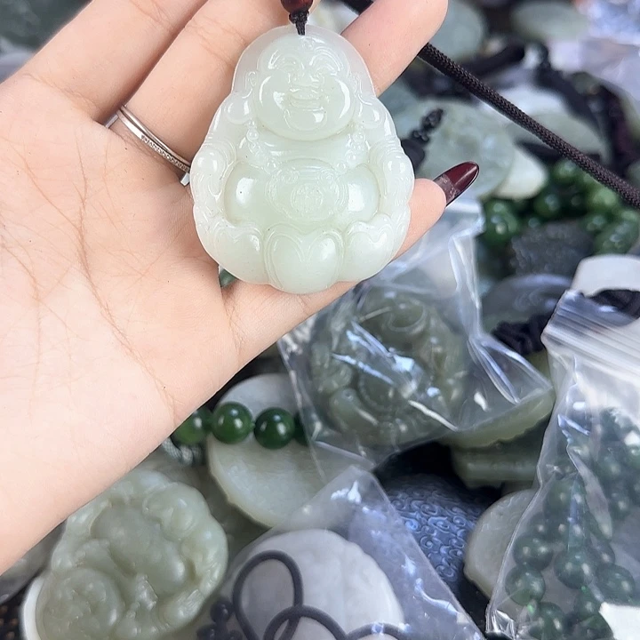 颈饰未镶嵌和田玉