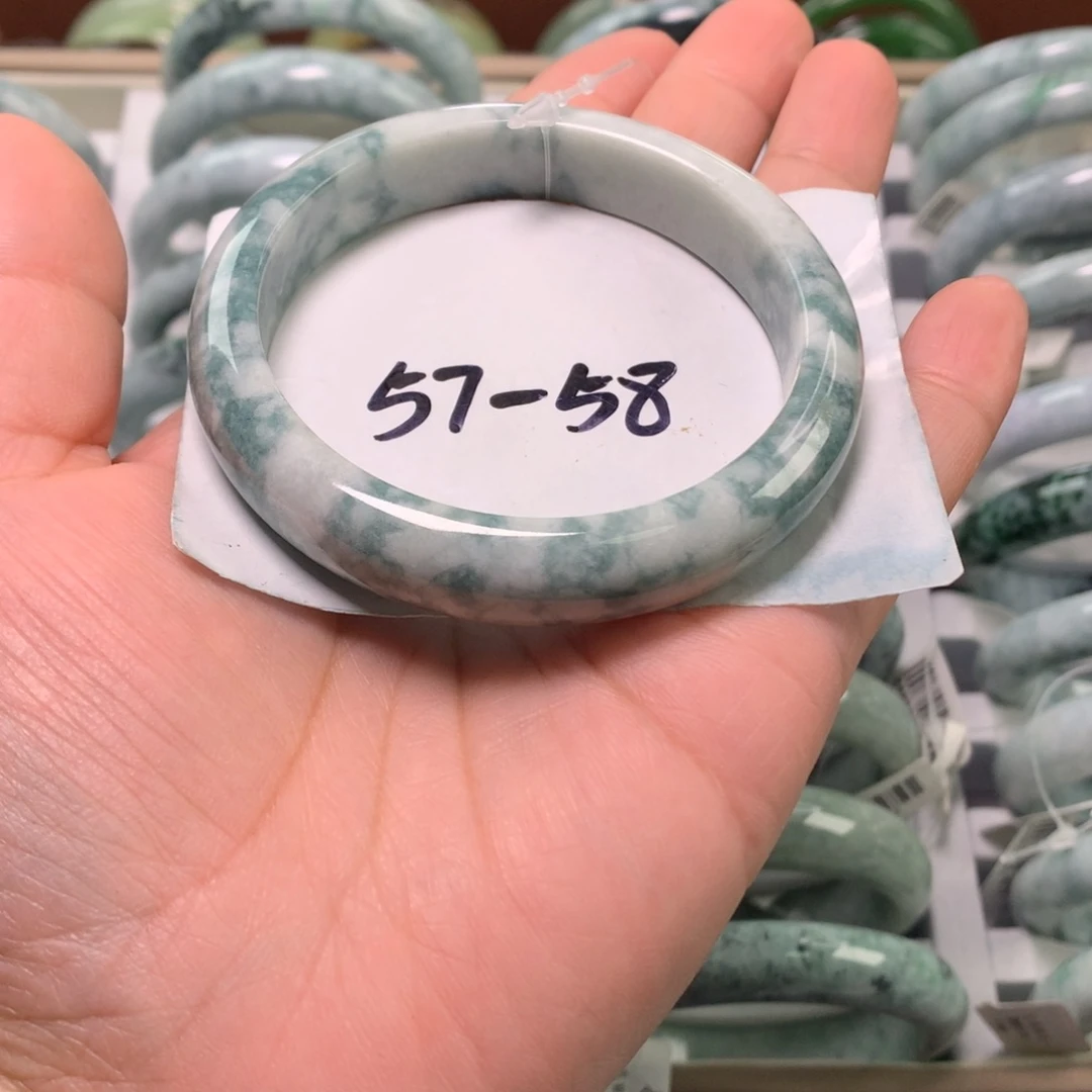 未镶嵌手镯翡翠手镯