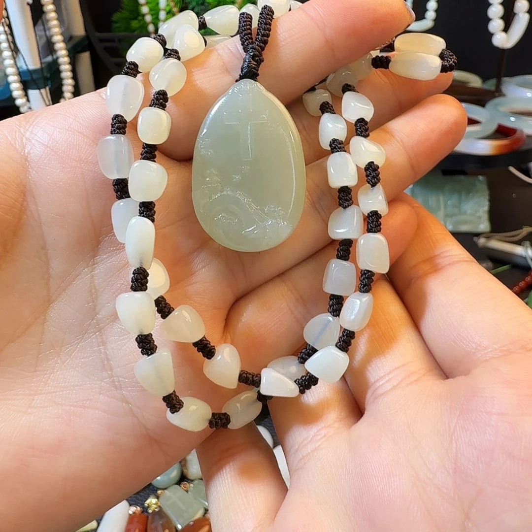 和田玉未镶嵌颈饰