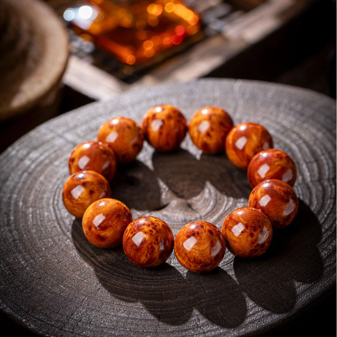 崖柏圆珠手串-20mm-瘤疤料-油性好-味道醇厚