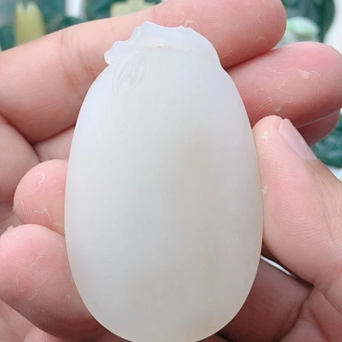 独山玉未镶嵌颈饰