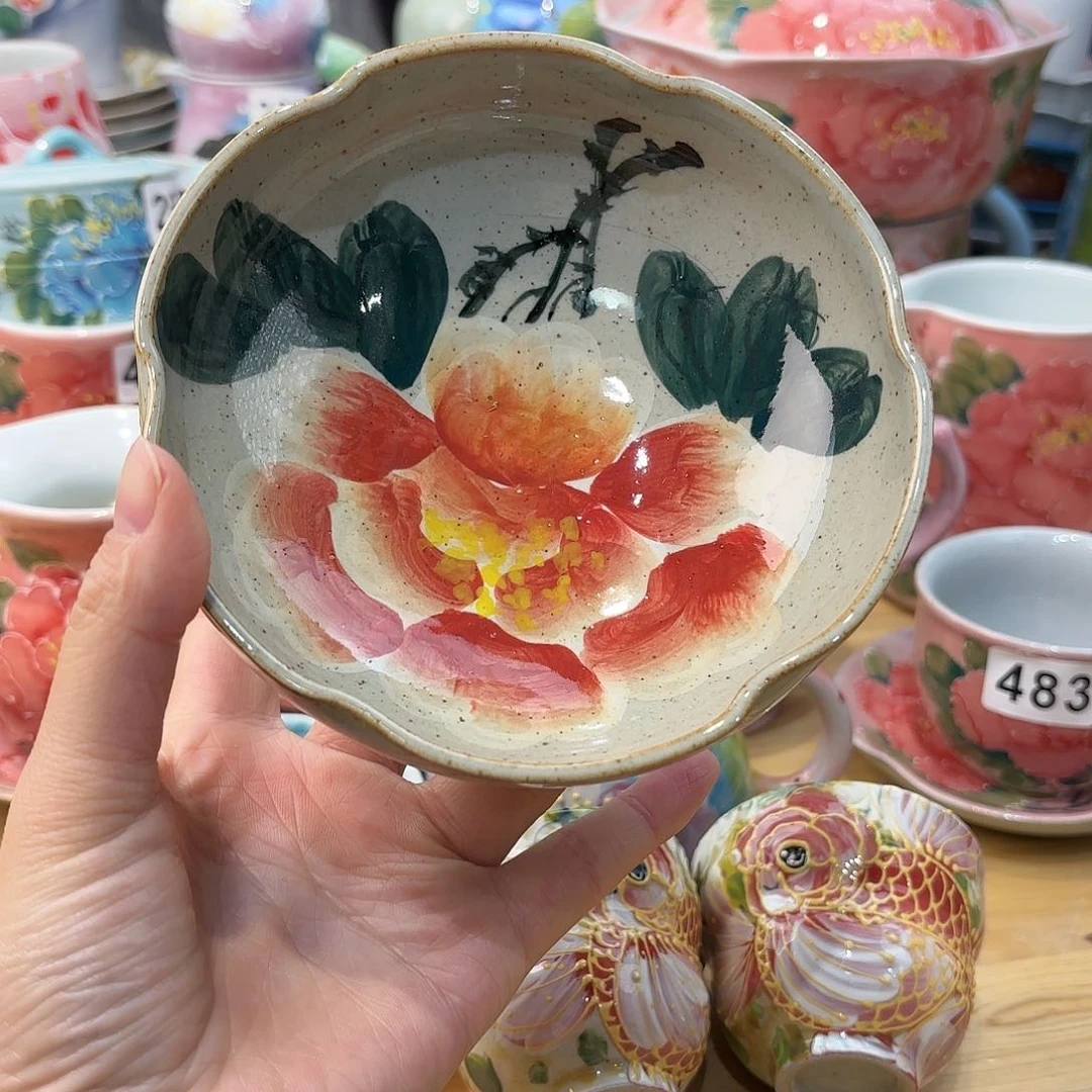 瓷片兔兔盖茨。兔兔好