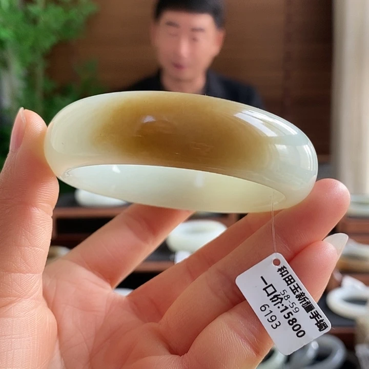 和田玉未镶嵌手镯6193