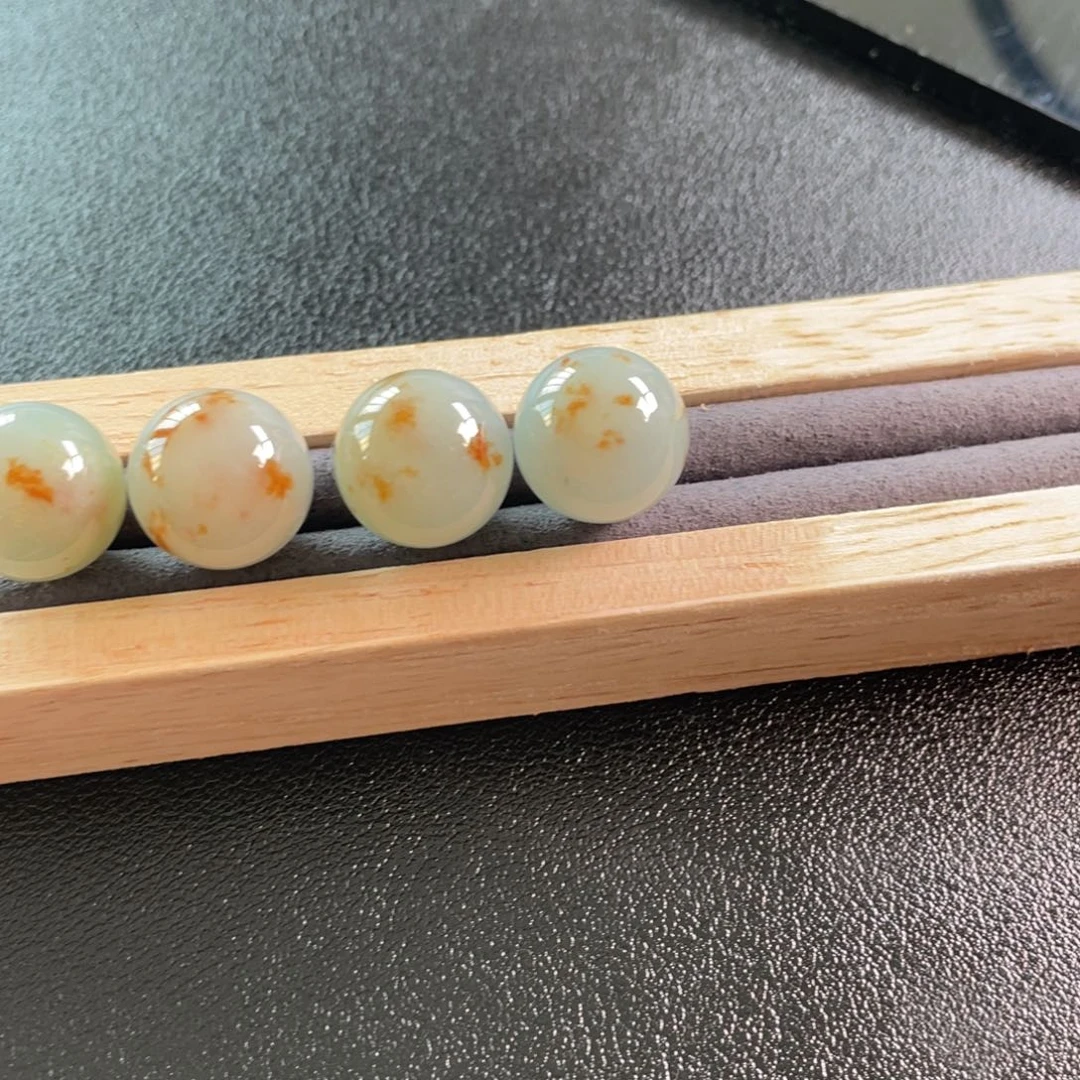 定制翡翠未镶嵌嗷****?戒指