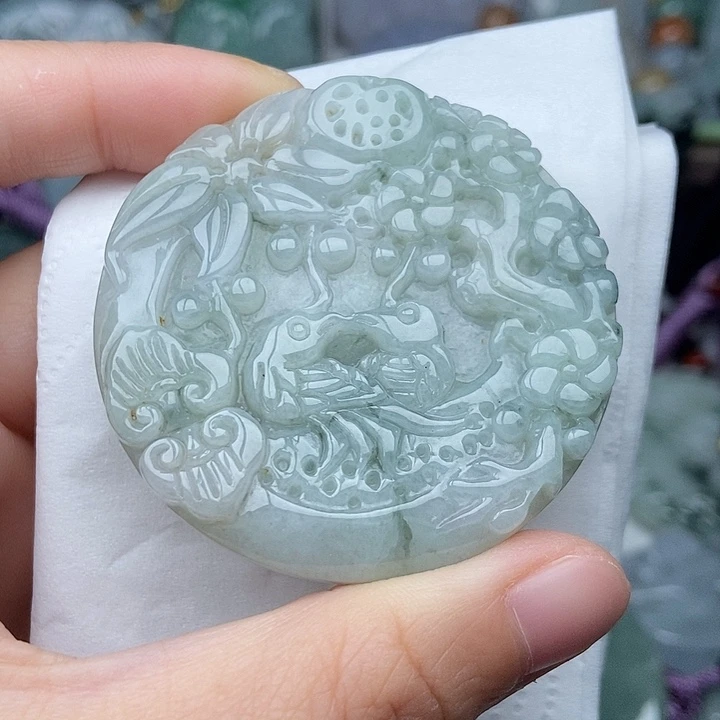 翡翠未镶嵌颈饰翡翠双面