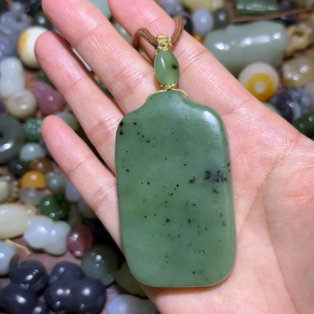 和田玉未镶嵌珠宝半成品