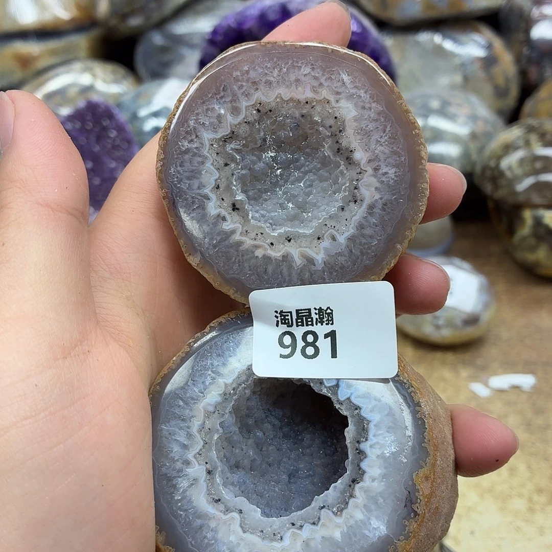 未镶嵌水晶大型摆件（非配饰）