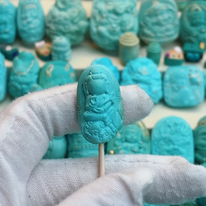 未镶嵌绿松石珠宝奇石