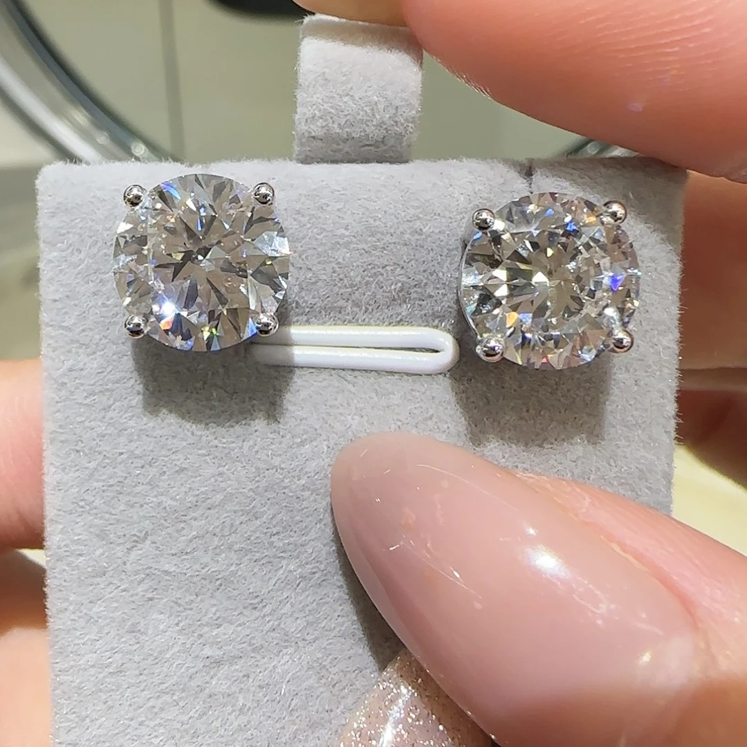 实验室培育钻石耳饰18K金镶嵌6卡六爪耳钉