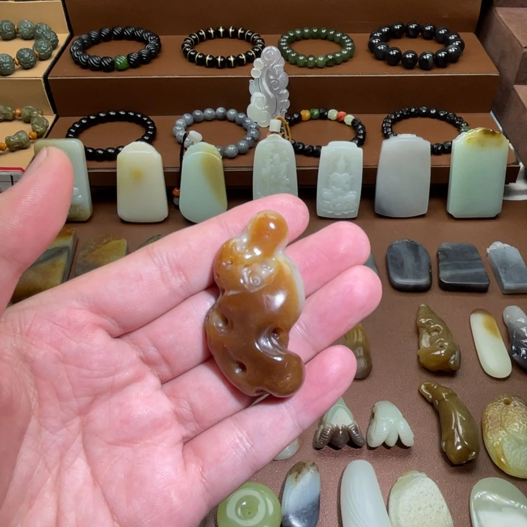 这***好和田玉未镶嵌颈饰