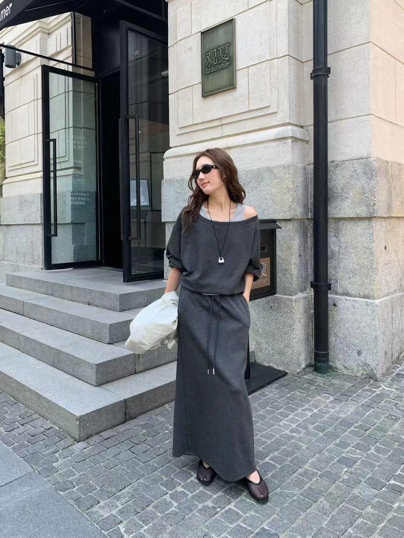 6653-假两件早秋季韩版简约显瘦小众设计感卫衣半身裙套装