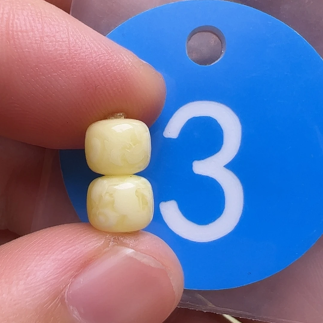 未镶嵌蜜蜡裸石6.6m m
